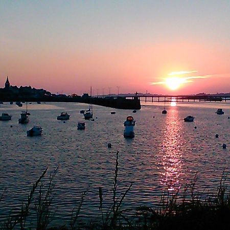 Logis Hotel Bellevue Roscoff Eksteriør billede