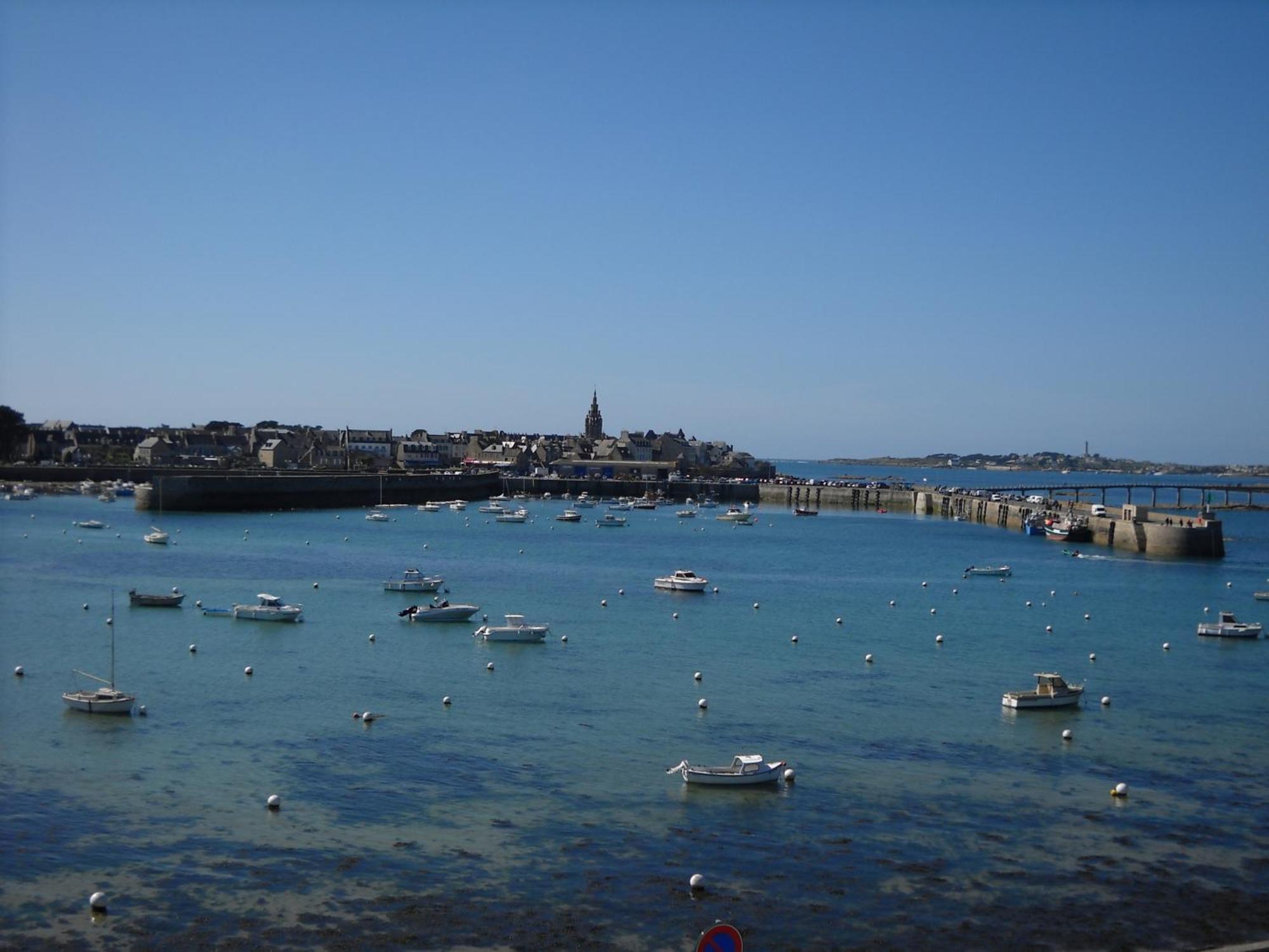 Logis Hotel Bellevue Roscoff Eksteriør billede