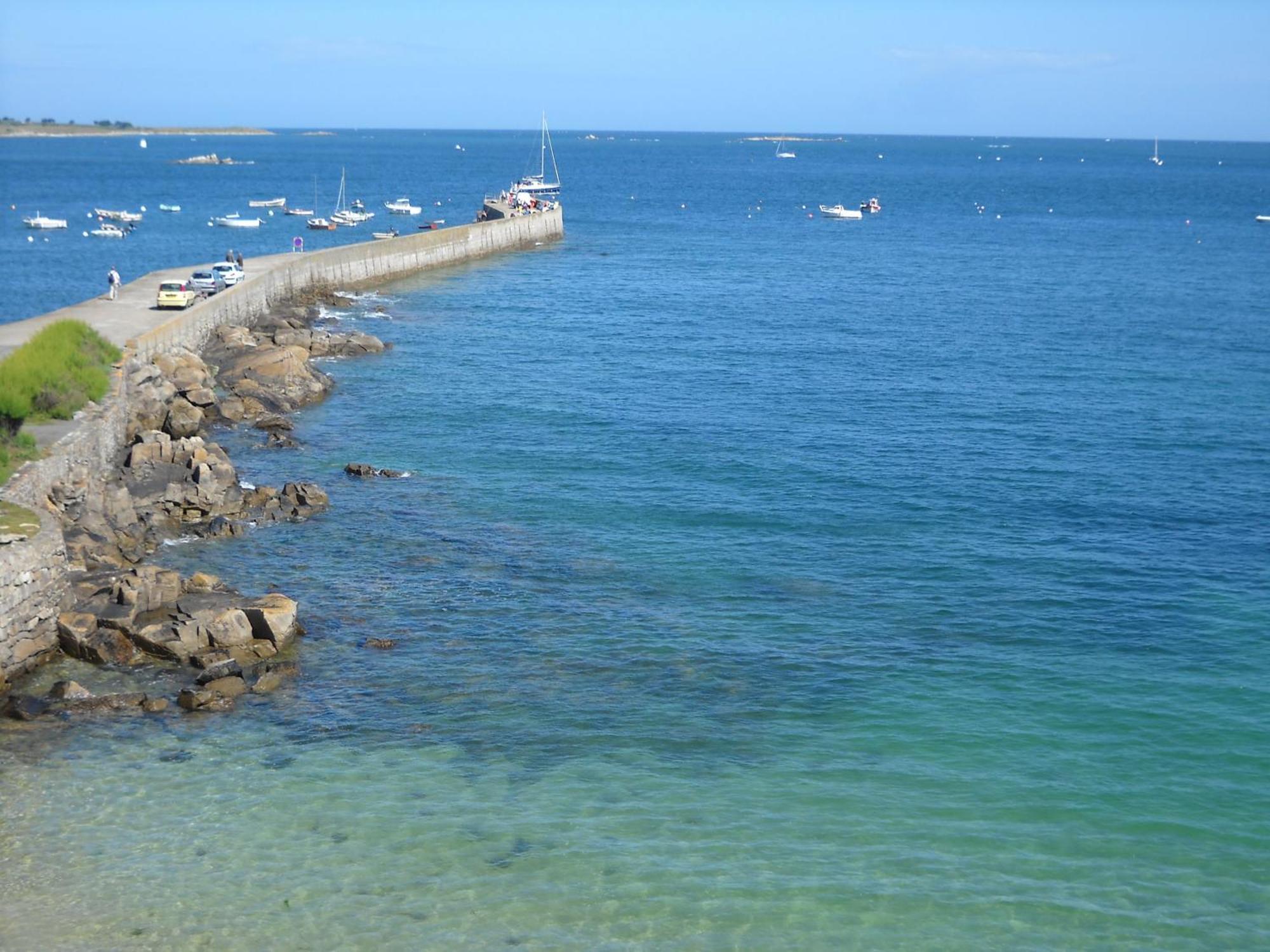 Logis Hotel Bellevue Roscoff Eksteriør billede