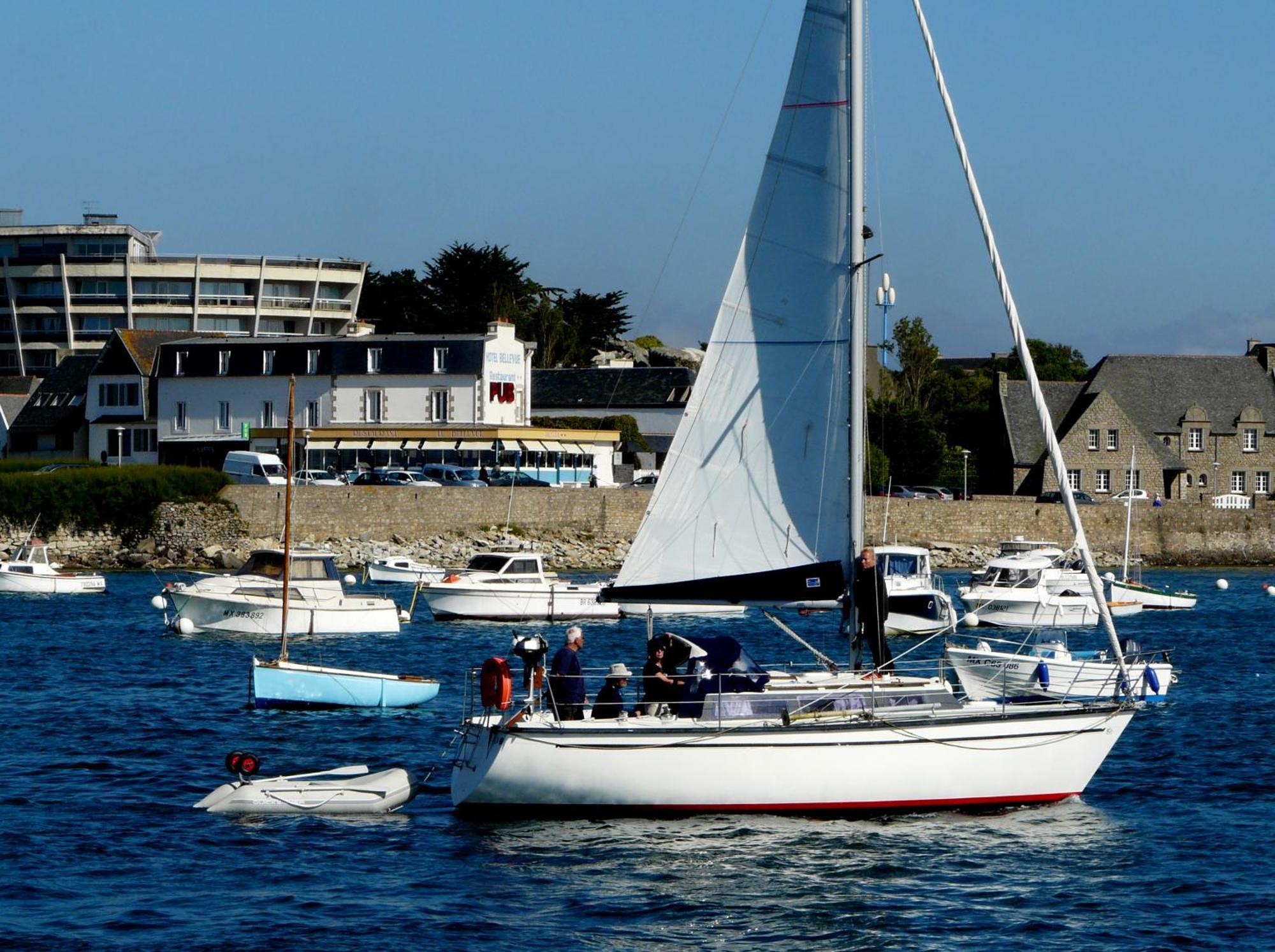 Logis Hotel Bellevue Roscoff Eksteriør billede