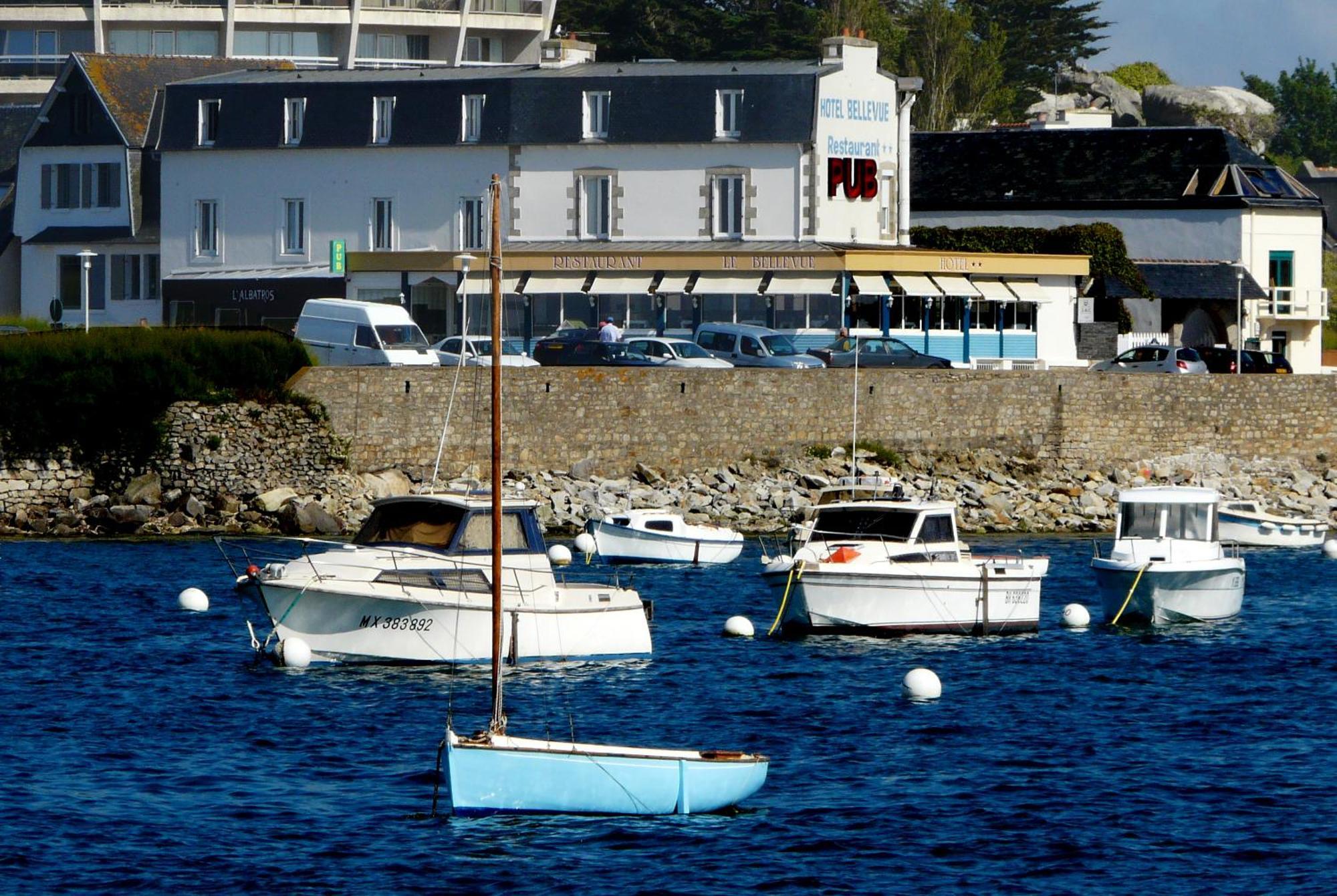 Logis Hotel Bellevue Roscoff Eksteriør billede